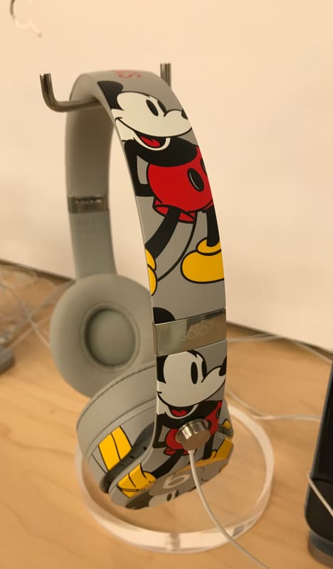 Beats Solo³ Wireless Mickey's 90th Anniversary Edition