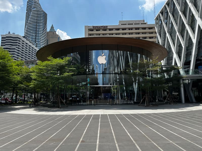 Apple Store, Central World, Bangkok, Thailand