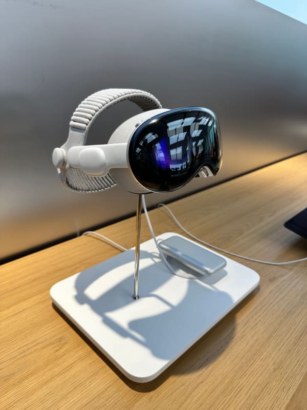 Vision Pro (M5)
