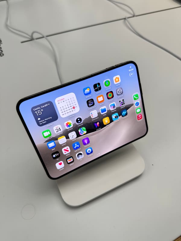 iPhone Duo at Apple Store, Cardiff